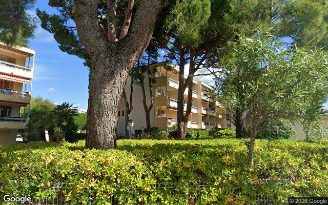 Façade : 218 avenue André Dumerc, Sanary-sur-Mer